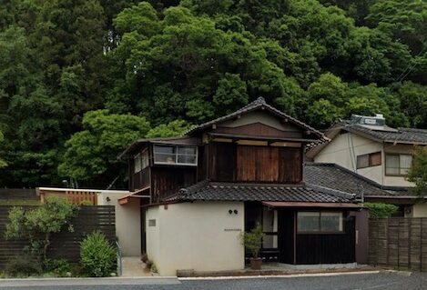 山口県下松市古民家カフェはちやまの外観