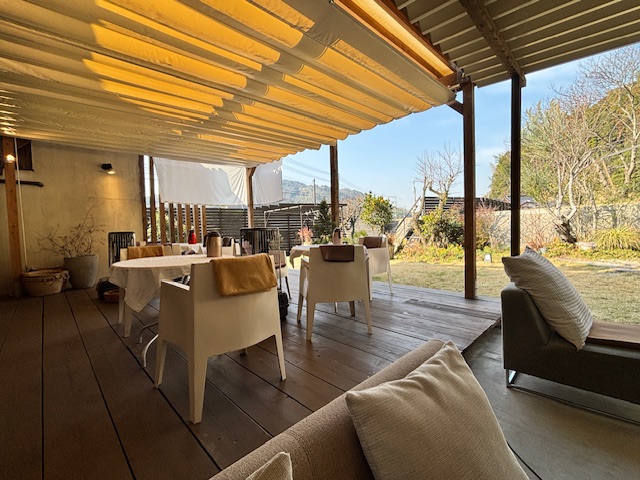 はちやまのテラス席